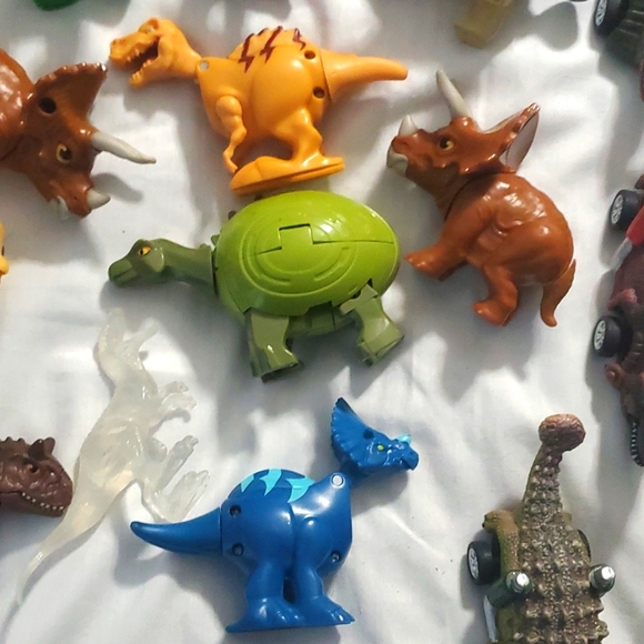 : 19pc mix lot of Pull Back Cars Dino Toy Dinosaur go cart Kids action figures - Picture 9 of 10